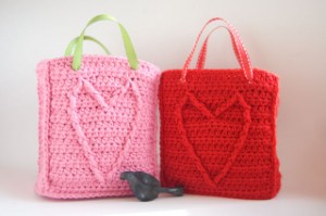 cable-heart-gift-bags